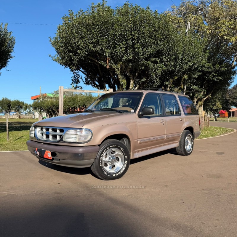 explorer 4.0 xlt 4x2 v6 gasolina 4p automatico 1995 vacaria