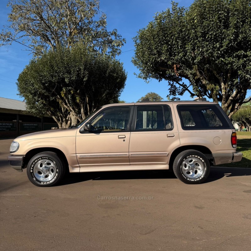 EXPLORER 4.0 XLT 4X2 V6 GASOLINA 4P AUTOMÁTICO - 1995 - VACARIA