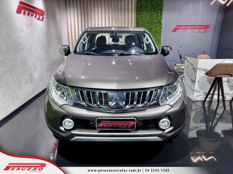 L200 TRITON 3.2 HPE 4X4 CD 16V TURBO INTERCOOLER DIESEL 4P AUTOMÁTICO - 2018 - NOVA PRATA