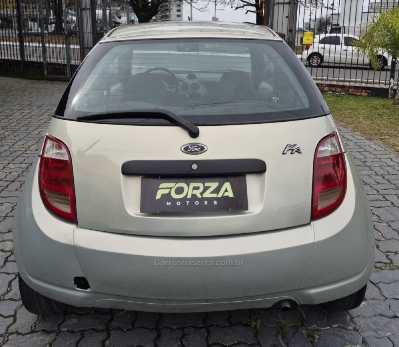 KA 1.0 MPI GL 8V GASOLINA 2P MANUAL - 2004 - CAXIAS DO SUL