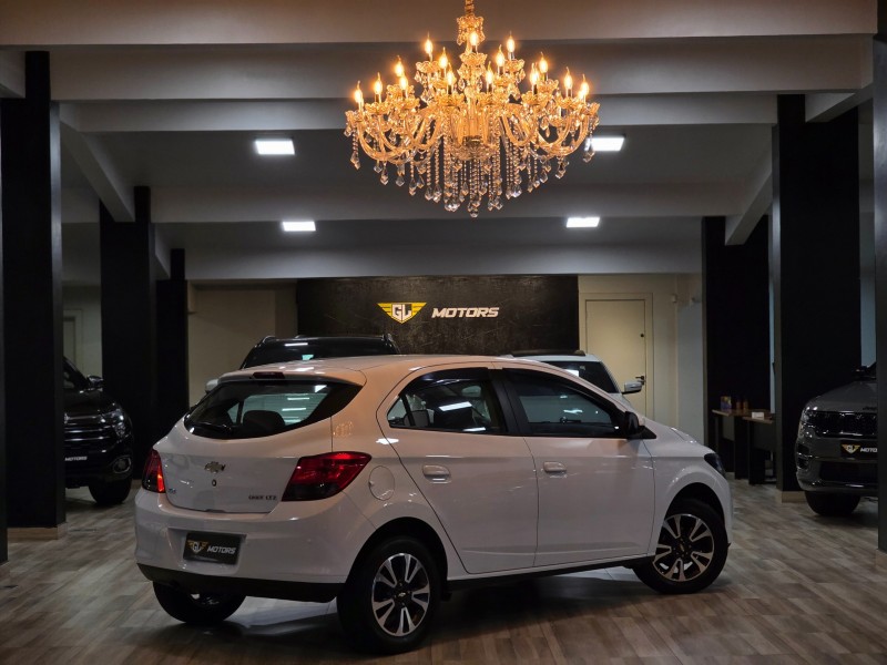 ONIX 1.4 MPFI LTZ 8V FLEX 4P AUTOMÁTICO - 2014 - CAXIAS DO SUL