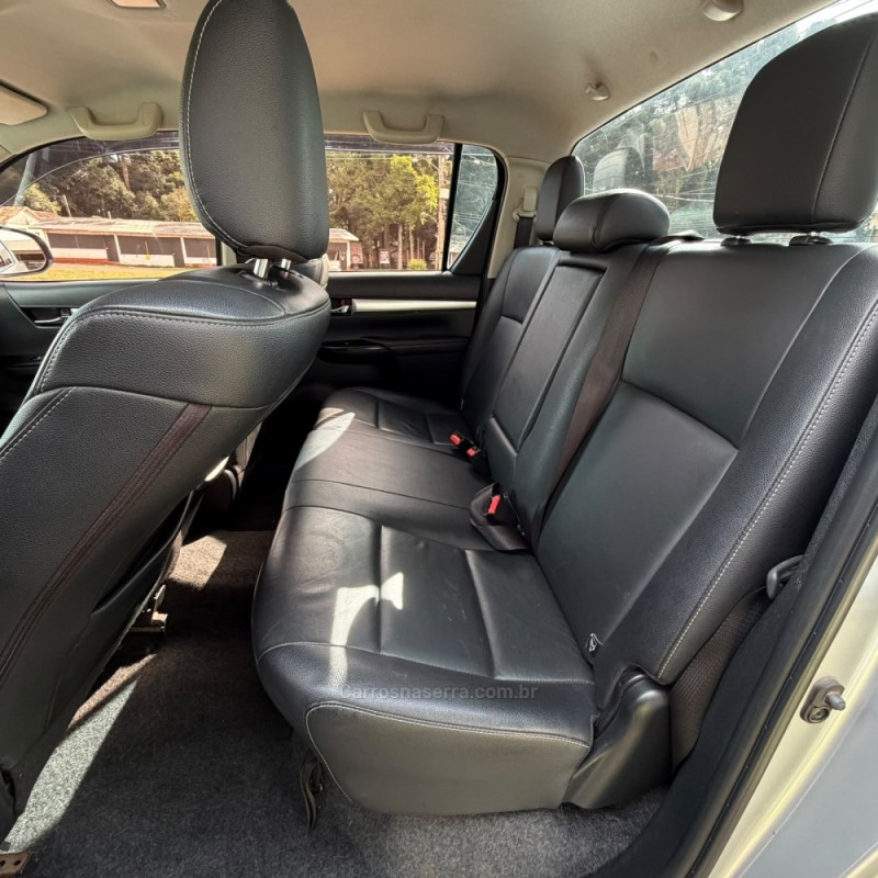 HILUX 2.8 SRX 4X4 CD 16V DIESEL 4P AUTOMÁTICO - 2017 - VACARIA