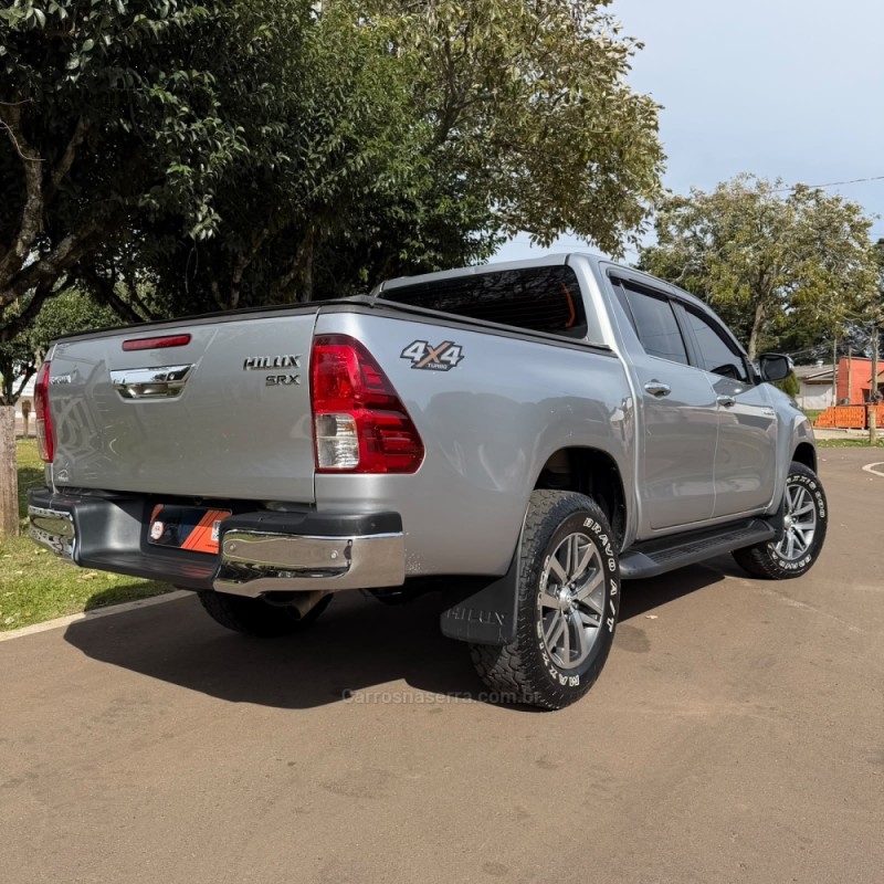 HILUX 2.8 SRX 4X4 CD 16V DIESEL 4P AUTOMÁTICO - 2017 - VACARIA