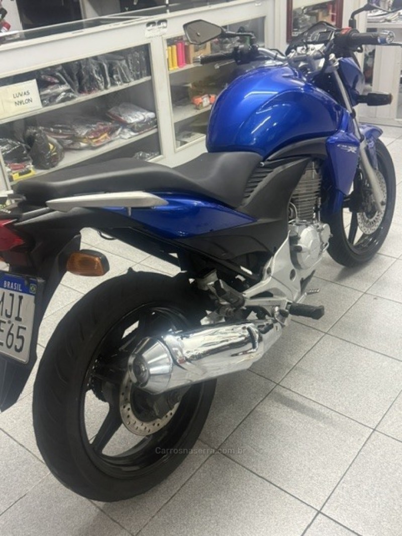 CB 300R  - 2012 - GARIBALDI