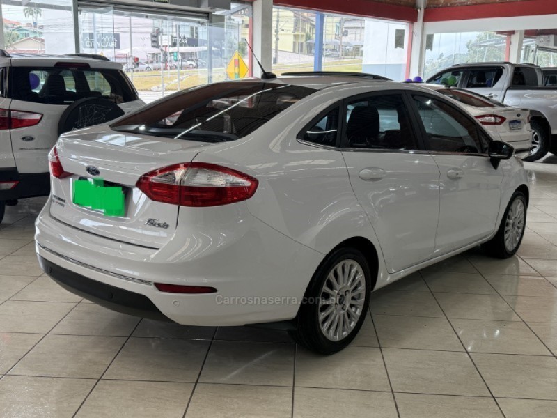 FIESTA 1.6 TITANIUM PLUS SEDAN 16V FLEX 4P AUTOMÁTICO - 2016 - BENTO GONçALVES