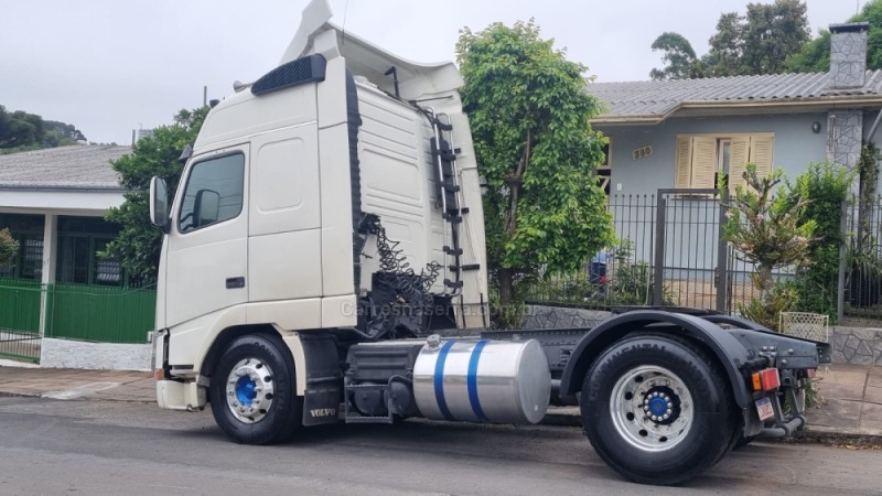 FH-12 380 GLOBETROTTER 4X2 - 2000 - BENTO GONçALVES