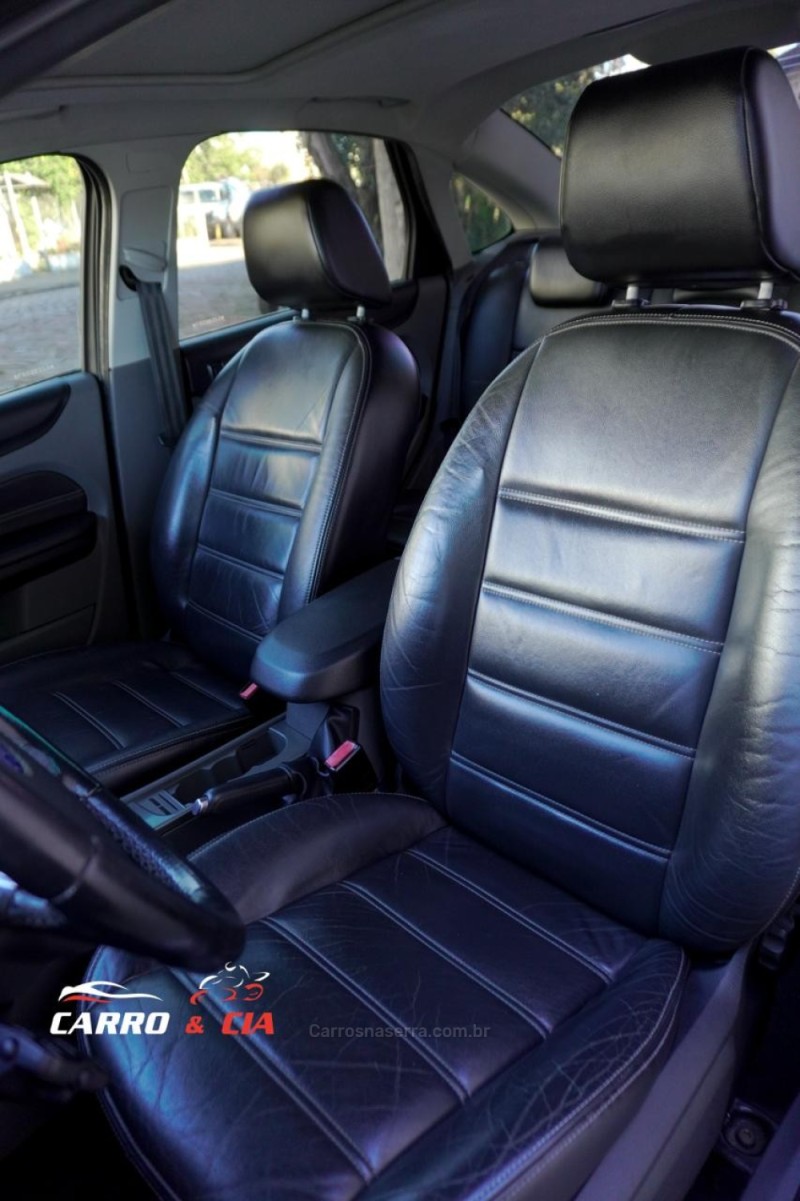 FOCUS 2.0 TITANIUM SEDAN 16V FLEX 4P AUTOMÁTICO - 2013 - SANTA CRUZ DO SUL