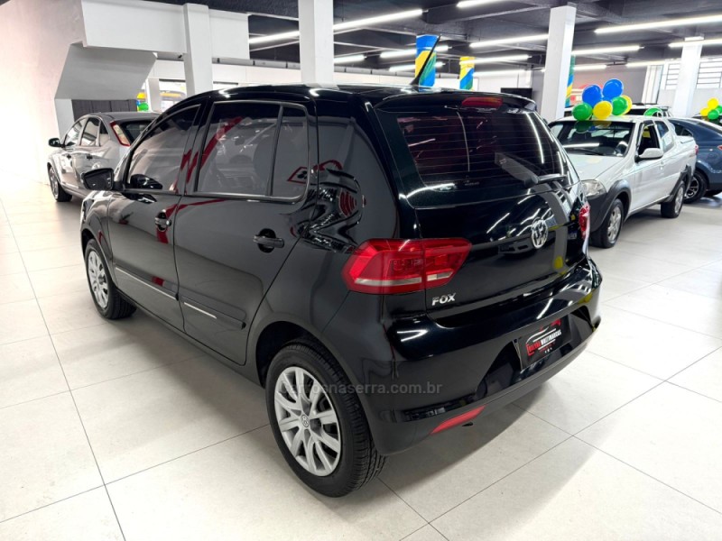 FOX 1.0 ITREND 8V FLEX 4P MANUAL - 2015 - CAXIAS DO SUL