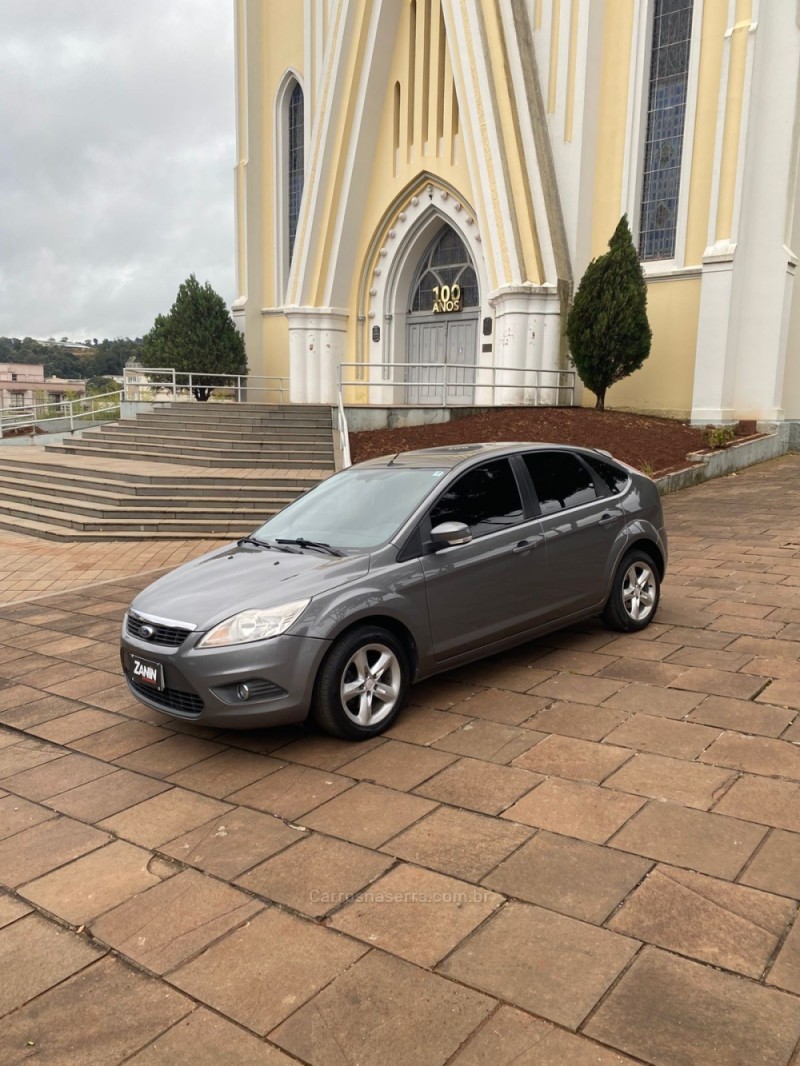 FOCUS 1.6 8V FLEX 4P MANUAL - 2013 - SANANDUVA