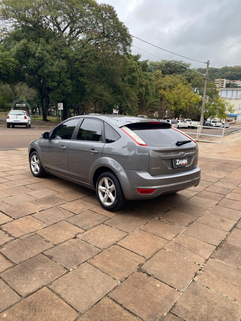 FOCUS 1.6 8V FLEX 4P MANUAL - 2013 - SANANDUVA