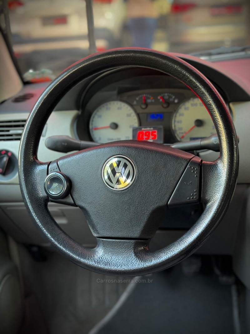 GOL 2.0 MI 8V GASOLINA 4P MANUAL G.III - 2002 - ESTâNCIA VELHA