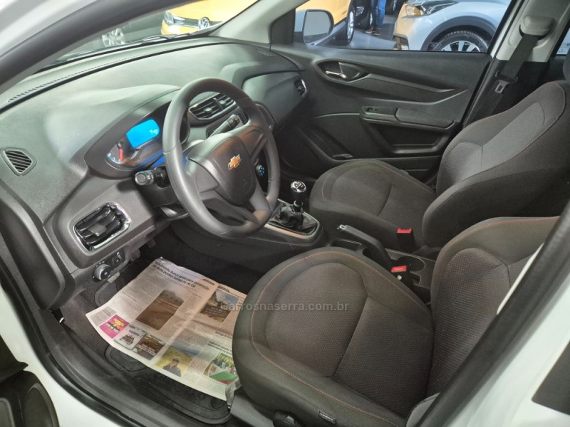 ONIX 1.4 MPFI LTZ 8V FLEX 4P MANUAL - 2015 - GARIBALDI