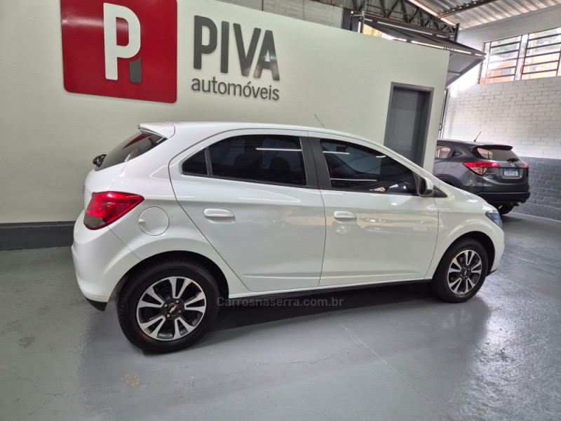 ONIX 1.4 MPFI LTZ 8V FLEX 4P MANUAL - 2015 - GARIBALDI