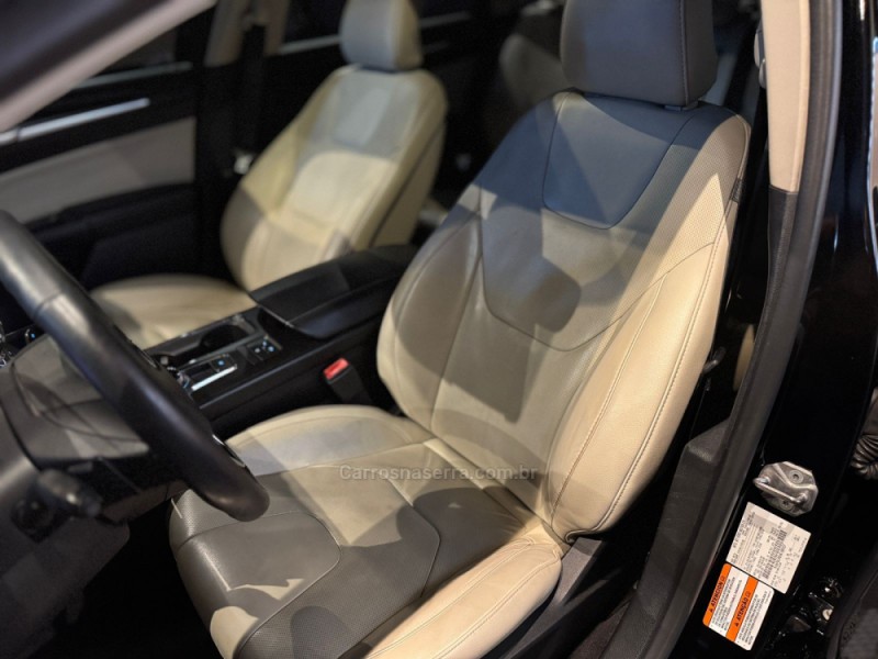 FUSION 2.0 TITANIUM AWD 16V GASOLINA 4P AUTOMÁTICO - 2017 - FARROUPILHA