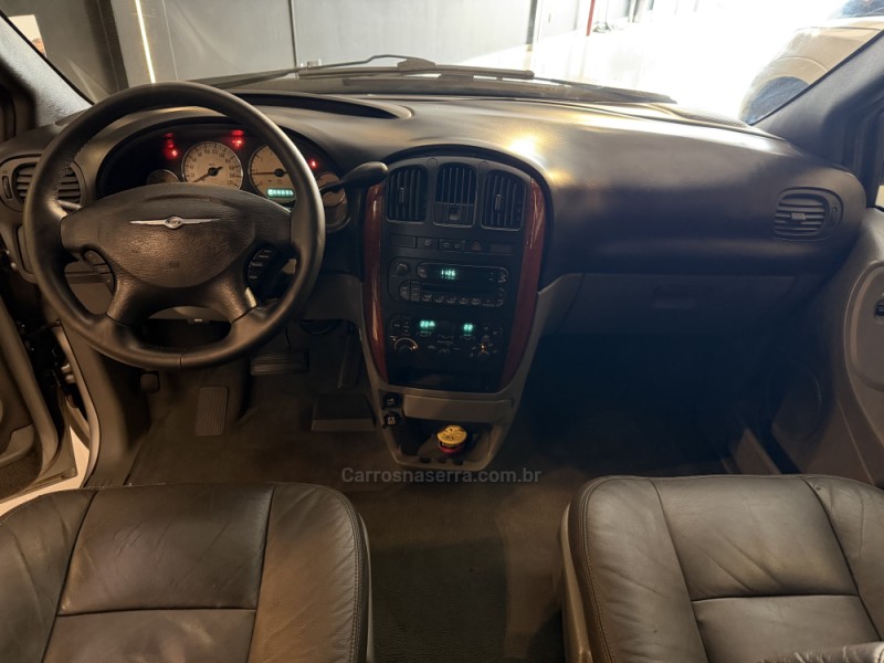 CARAVAN 3.3 LX 4X2 V6 12V GASOLINA 4P AUTOMÁTICO - 2006 - CAXIAS DO SUL