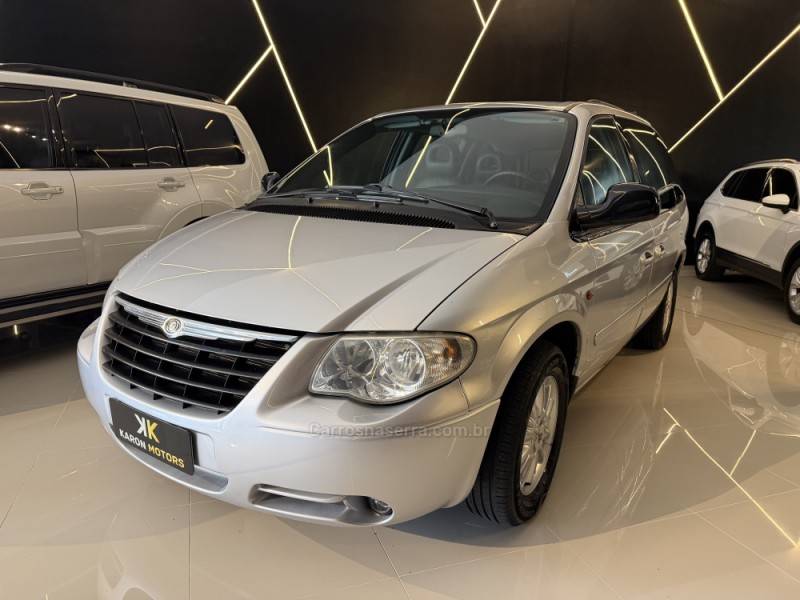 caravan 3.3 lx 4x2 v6 12v gasolina 4p automatico 2006 caxias do sul