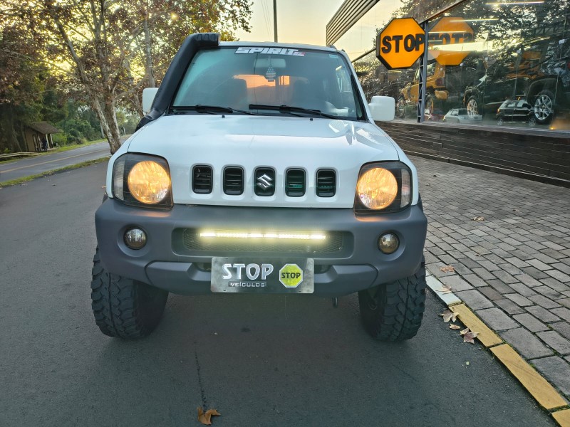 JIMNY 1.3 HR 4X4 16V GASOLINA 2P MANUAL - 2010 - DOIS IRMãOS