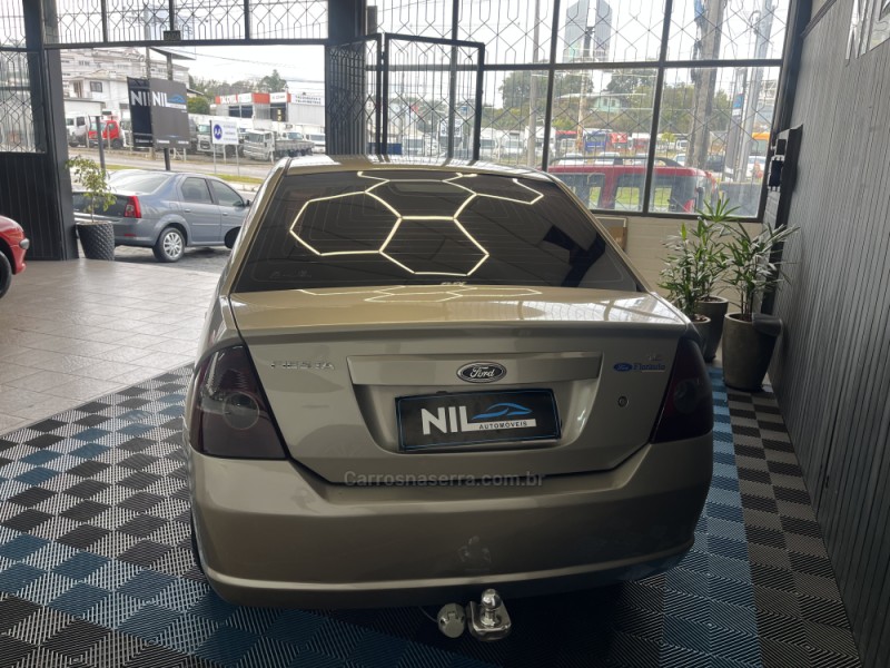 FIESTA 1.6 MPI SEDAN 8V FLEX 4P MANUAL - 2010 - CAXIAS DO SUL