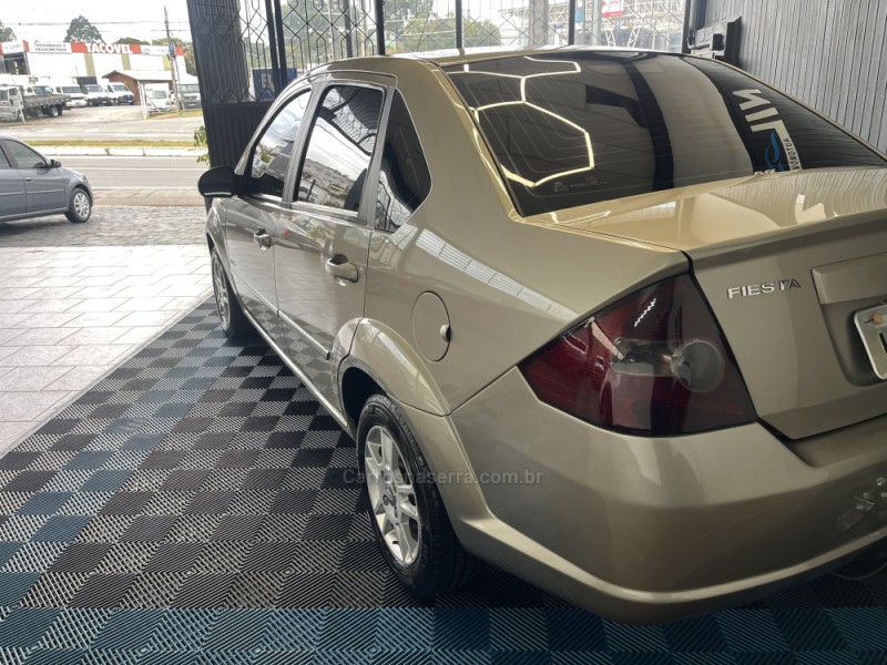 FIESTA 1.6 MPI SEDAN 8V FLEX 4P MANUAL - 2010 - CAXIAS DO SUL