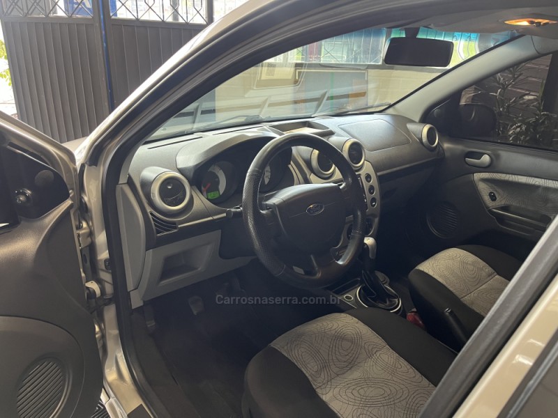FIESTA 1.6 MPI SEDAN 8V FLEX 4P MANUAL - 2010 - CAXIAS DO SUL