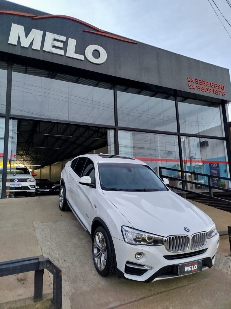 X4 2.0 28I X LINE 4X4 16V TURBO GASOLINA 4P AUTOMÁTICO - 2017 - VACARIA