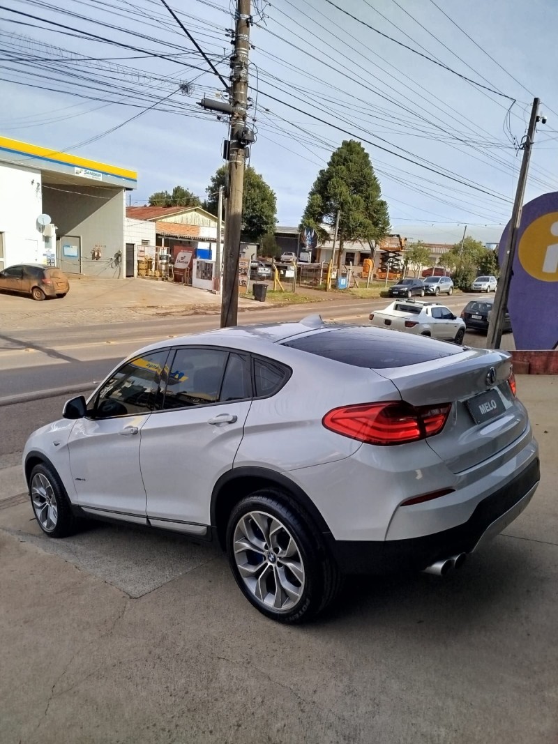 X4 2.0 28I X LINE 4X4 16V TURBO GASOLINA 4P AUTOMÁTICO - 2017 - VACARIA