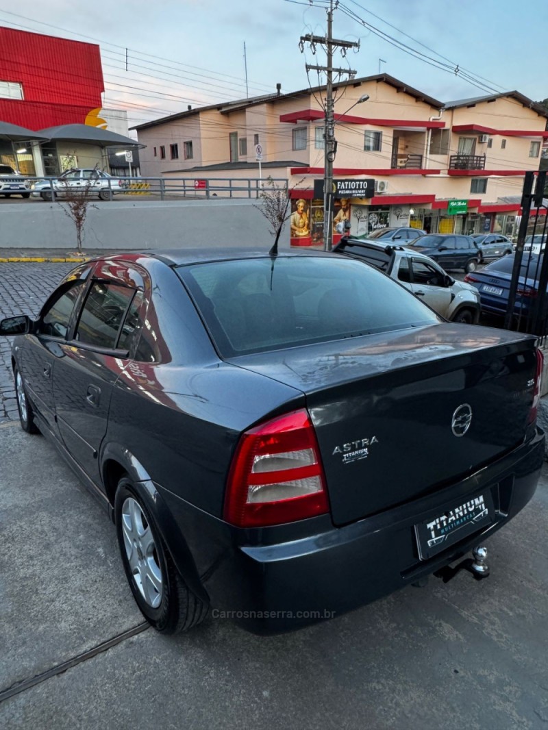 ASTRA 2.0 MPFI ELEGANCE SEDAN 8V FLEX 4P MANUAL - 2006 - SãO FRANCISCO DE PAULA