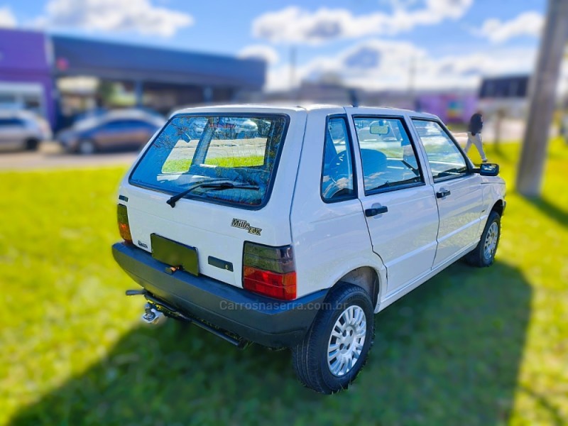 UNO 1.0 MILLE ELETRONIC 8V GASOLINA 4P MANUAL - 1995 - NOVO HAMBURGO