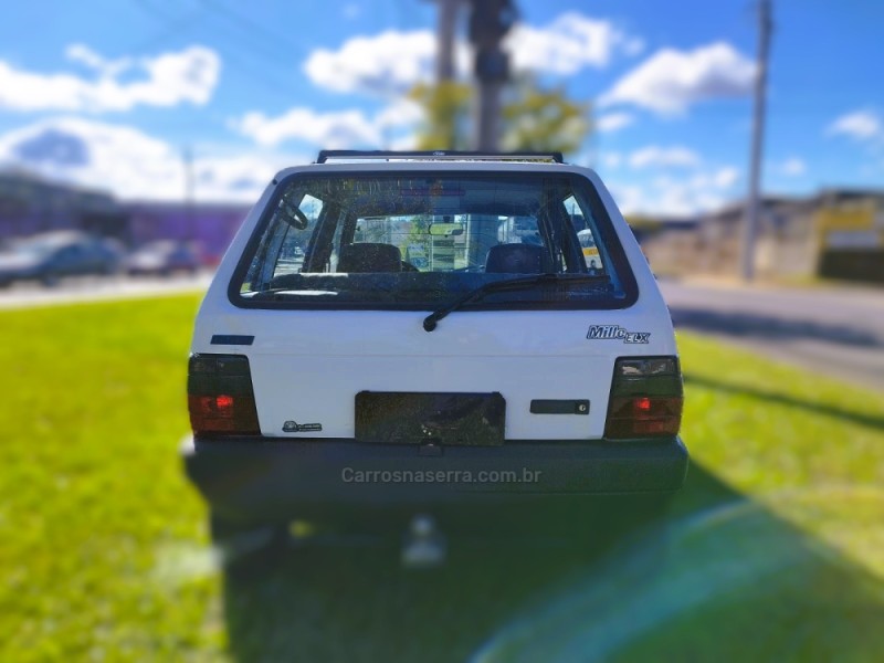 UNO 1.0 MILLE ELETRONIC 8V GASOLINA 4P MANUAL - 1995 - NOVO HAMBURGO