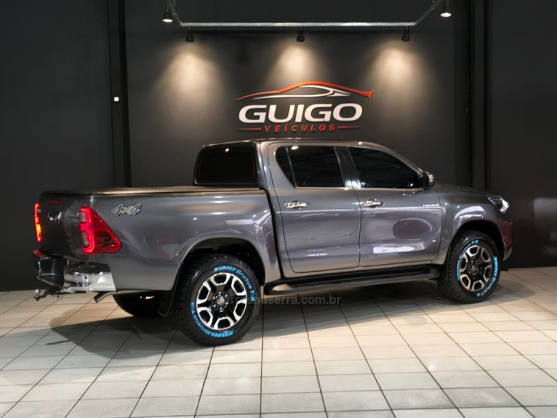 HILUX 2.8 SRX 4X4 CD 16V DIESEL 4P AUTOMÁTICO - 2022 - NOVO HAMBURGO