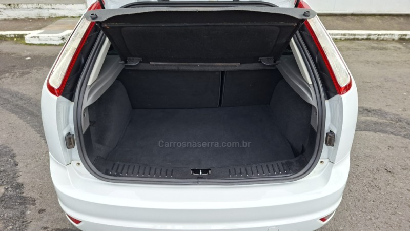 FOCUS 1.6 SE 16V FLEX 4P MANUAL - 2012 - CAXIAS DO SUL