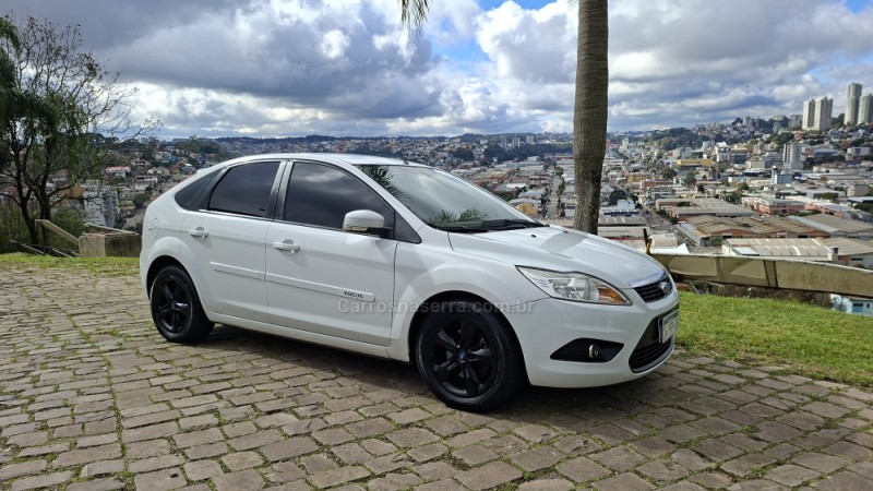 FOCUS 1.6 SE 16V FLEX 4P MANUAL - 2012 - CAXIAS DO SUL