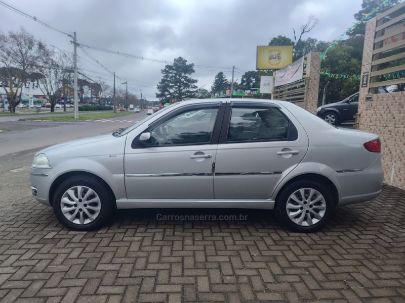 SIENA 1.6 MPI ESSENCE 16V FLEX 4P MANUAL - 2011 - CANELA