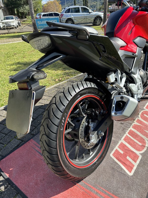 CB 300F TWISTER CBS - 2024 - FELIZ