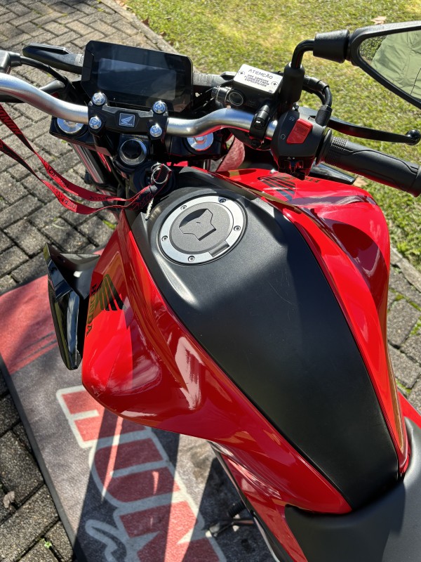 CB 300F TWISTER CBS - 2024 - FELIZ