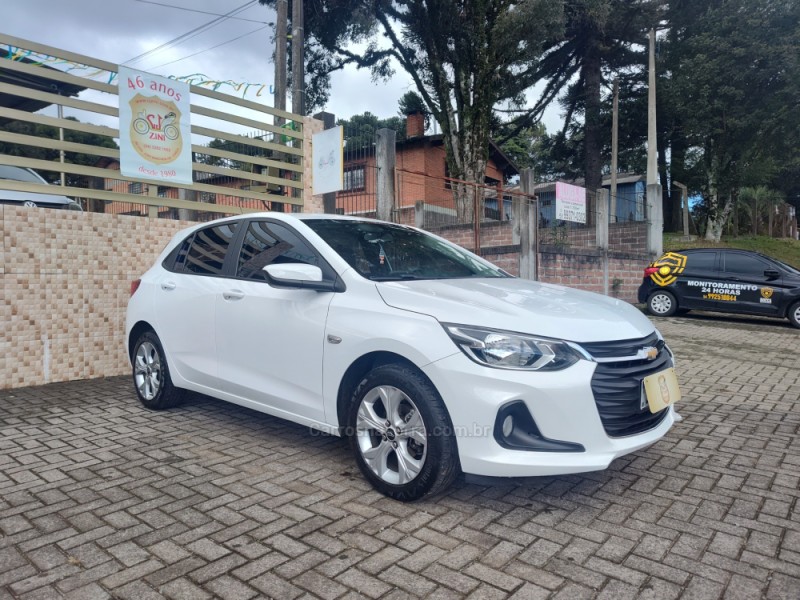 ONIX 1.0 LTZ 12V TURBO FLEX 4P MANUAL - 2023 - CANELA