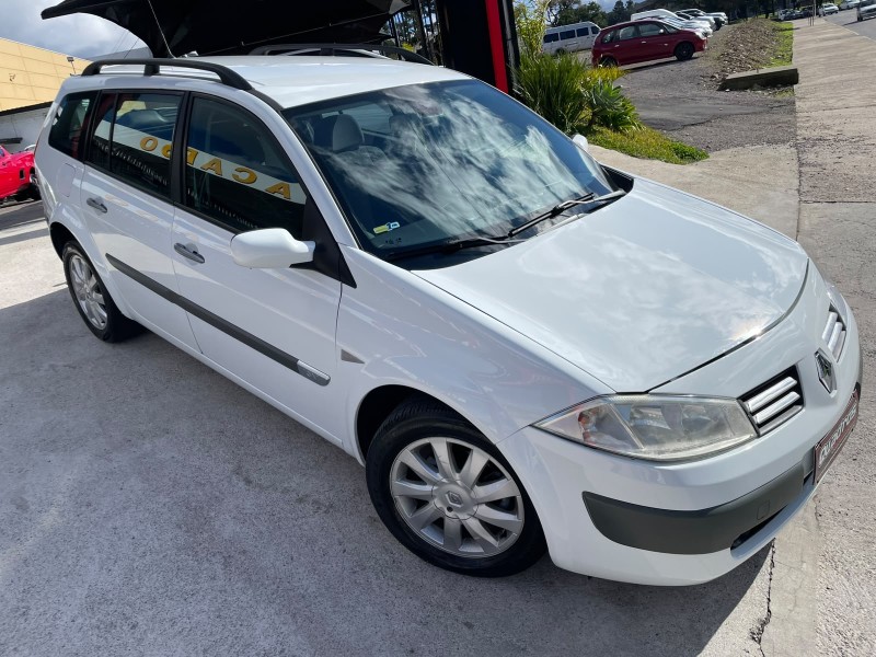 MÉGANE 1.6 DYNAMIQUE GRAND TOUR 16V FLEX 4P MANUAL