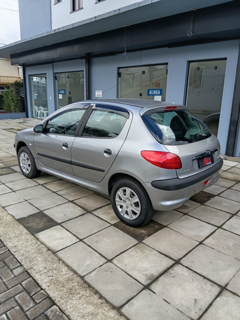 206 1.0 SELECTION 16V GASOLINA 4P MANUAL - 2002 - BENTO GONçALVES