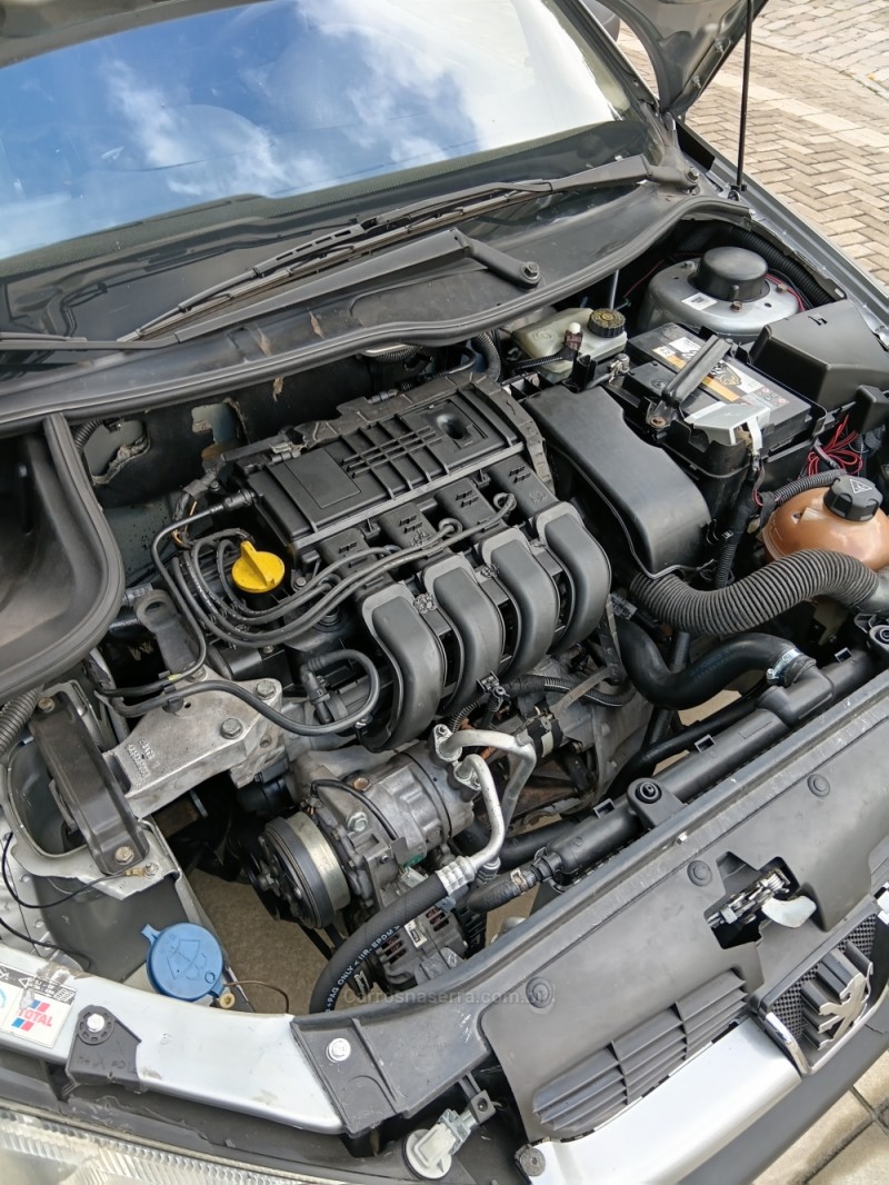 206 1.0 SELECTION 16V GASOLINA 4P MANUAL - 2002 - BENTO GONçALVES