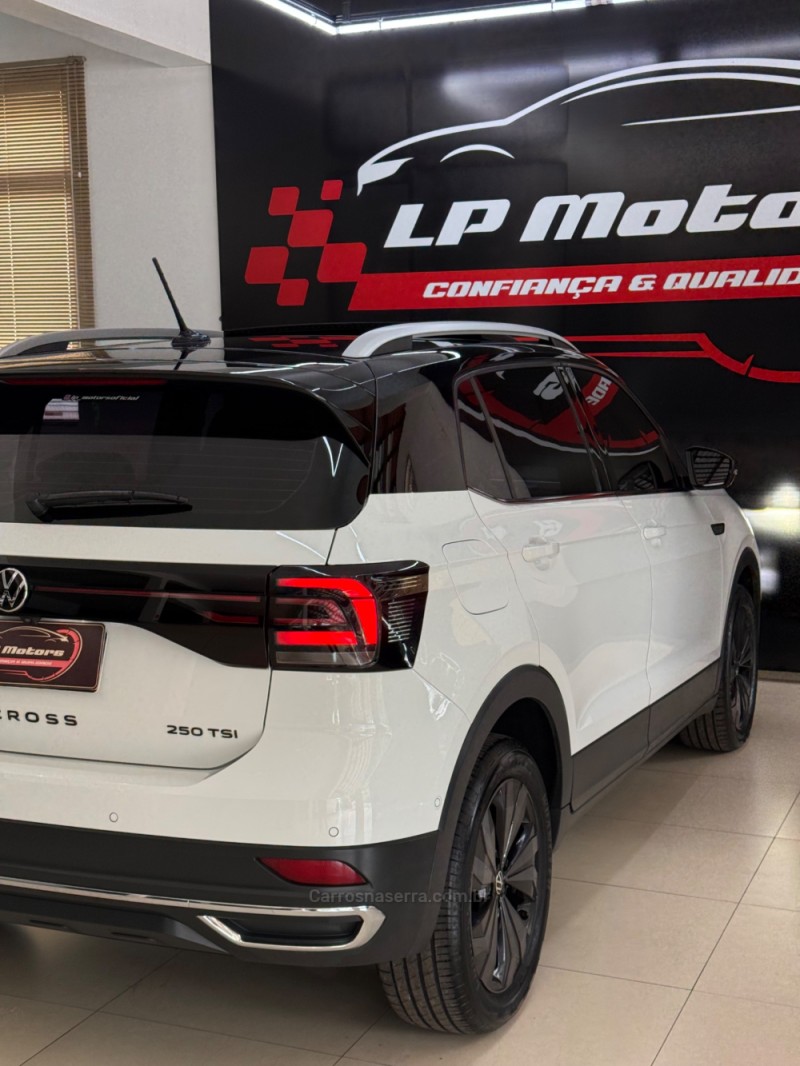 T-CROSS 1.4 HIGHLINE TSI 16V FLEX 4P AUTOMÁTICO - 2024 - FARROUPILHA