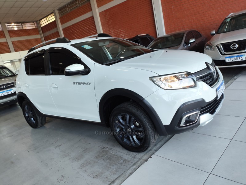 SANDERO 1.6 STEPWAY 16V FLEX 4P AUTOMÁTICO