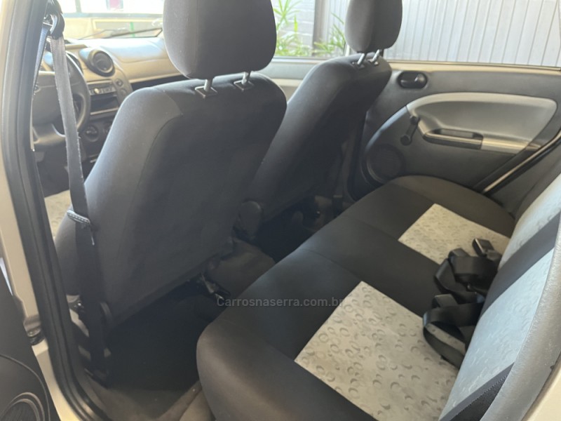 FIESTA 1.0 ROCAM HATCH 8V FLEX 4P MANUAL - 2009 - CAXIAS DO SUL