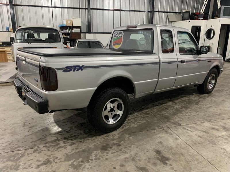RANGER 4.0 STX 4X2 CE V6 12V GASOLINA 2P MANUAL - 1995 - CAXIAS DO SUL