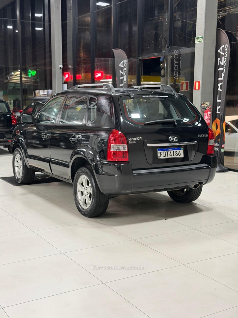TUCSON 2.0 MPFI GLS BASE 16V 143CV 2WD GASOLINA 4P AUTOMÁTICO - 2012 - SANTA CRUZ DO SUL
