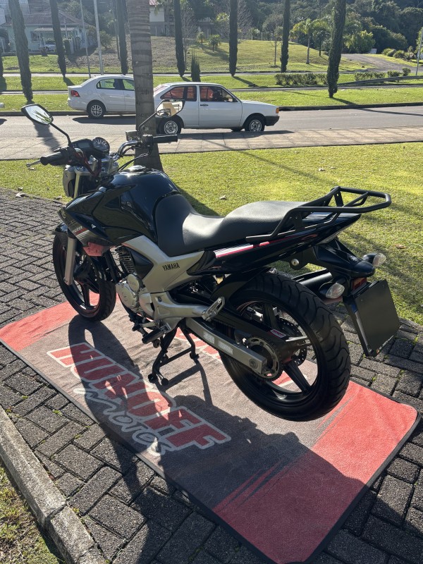 FAZER YS 250 - 2015 - FELIZ