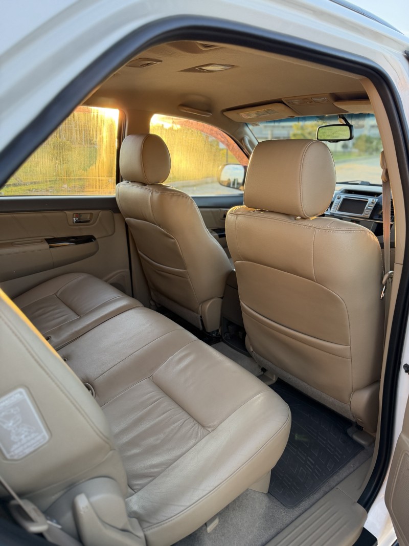 HILUX SW4 3.0 SRV 4X4 7 LUGARES 16V TURBO INTERCOOLER DIESEL 4P AUTOMÁTICO - 2013 - ANTôNIO PRADO