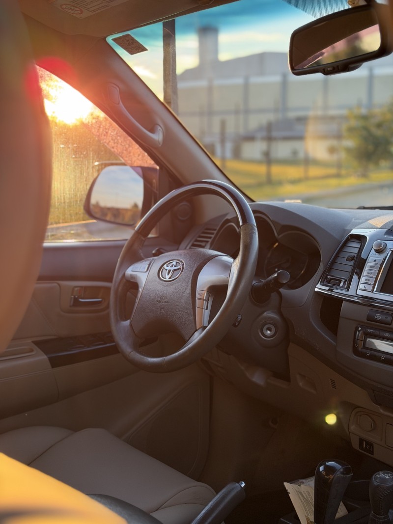 HILUX SW4 3.0 SRV 4X4 7 LUGARES 16V TURBO INTERCOOLER DIESEL 4P AUTOMÁTICO - 2013 - ANTôNIO PRADO