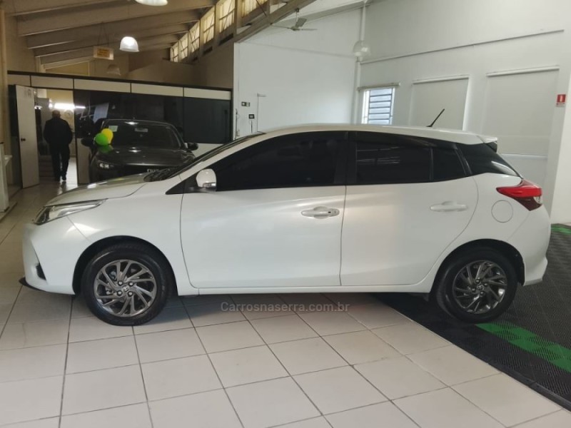 YARIS 1.5 XS 16V FLEX 4P AUTOMÁTICO - 2023 - NOVO HAMBURGO