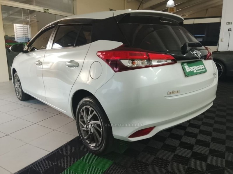 YARIS 1.5 XS 16V FLEX 4P AUTOMÁTICO - 2023 - NOVO HAMBURGO
