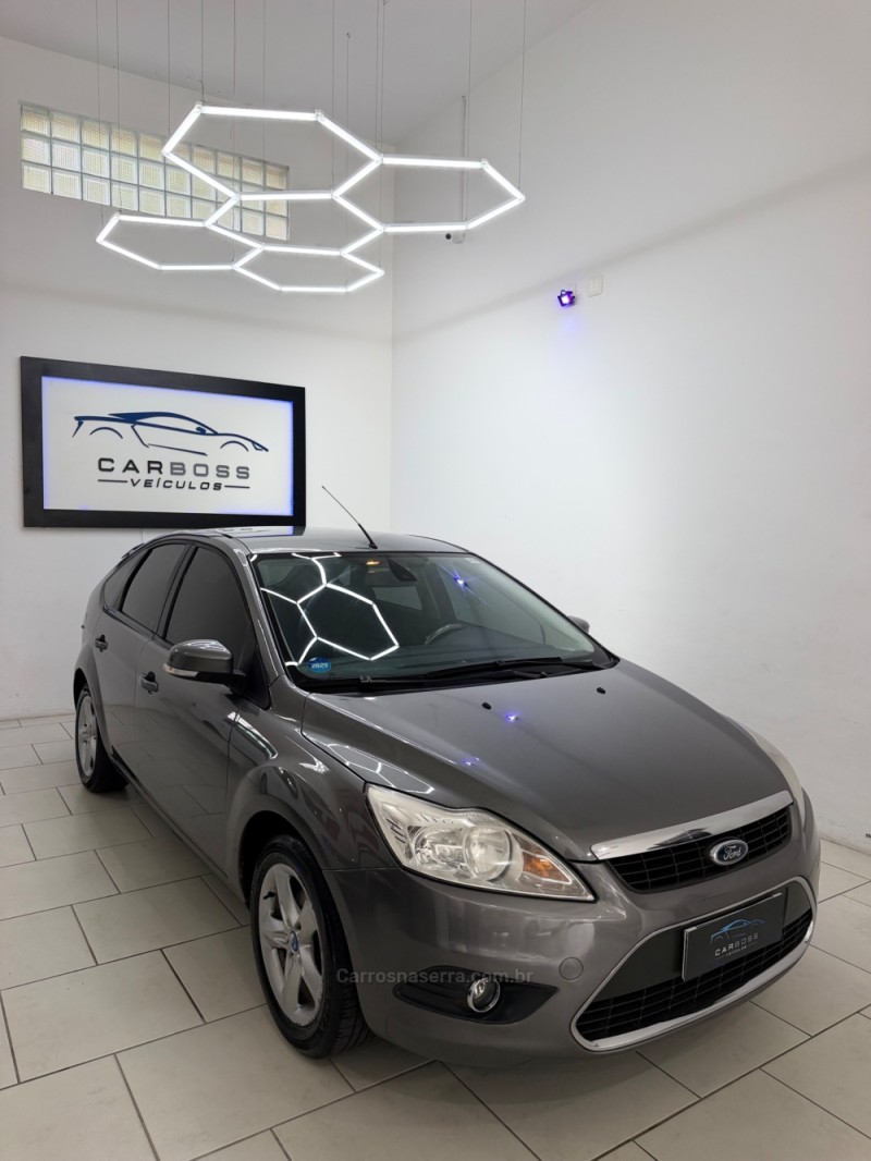FOCUS 2.0 FC 16V GASOLINA 4P AUTOMÁTICO - 2013 - CAXIAS DO SUL